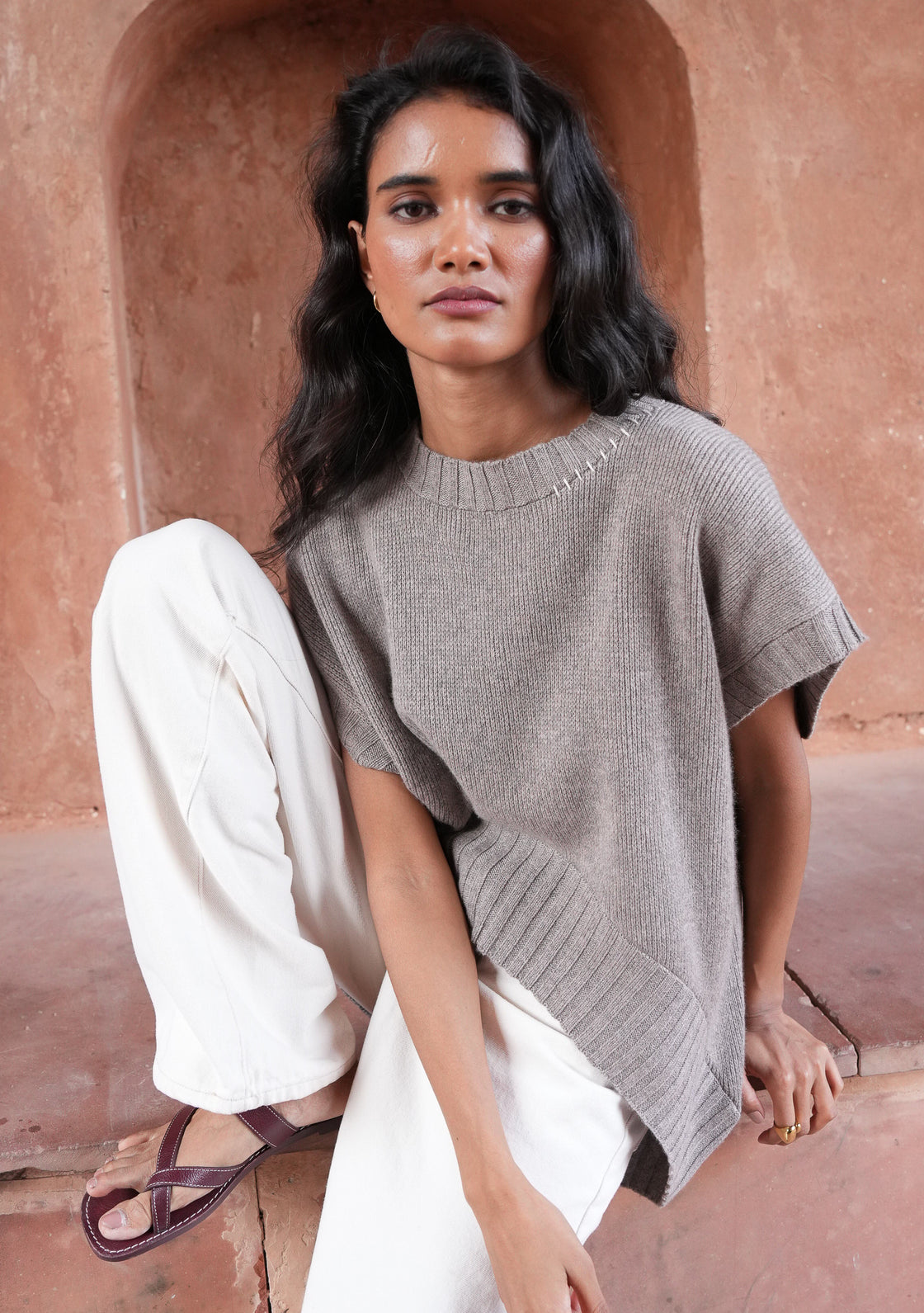 ELM CASHMERE SLEEVLESS SWEATER