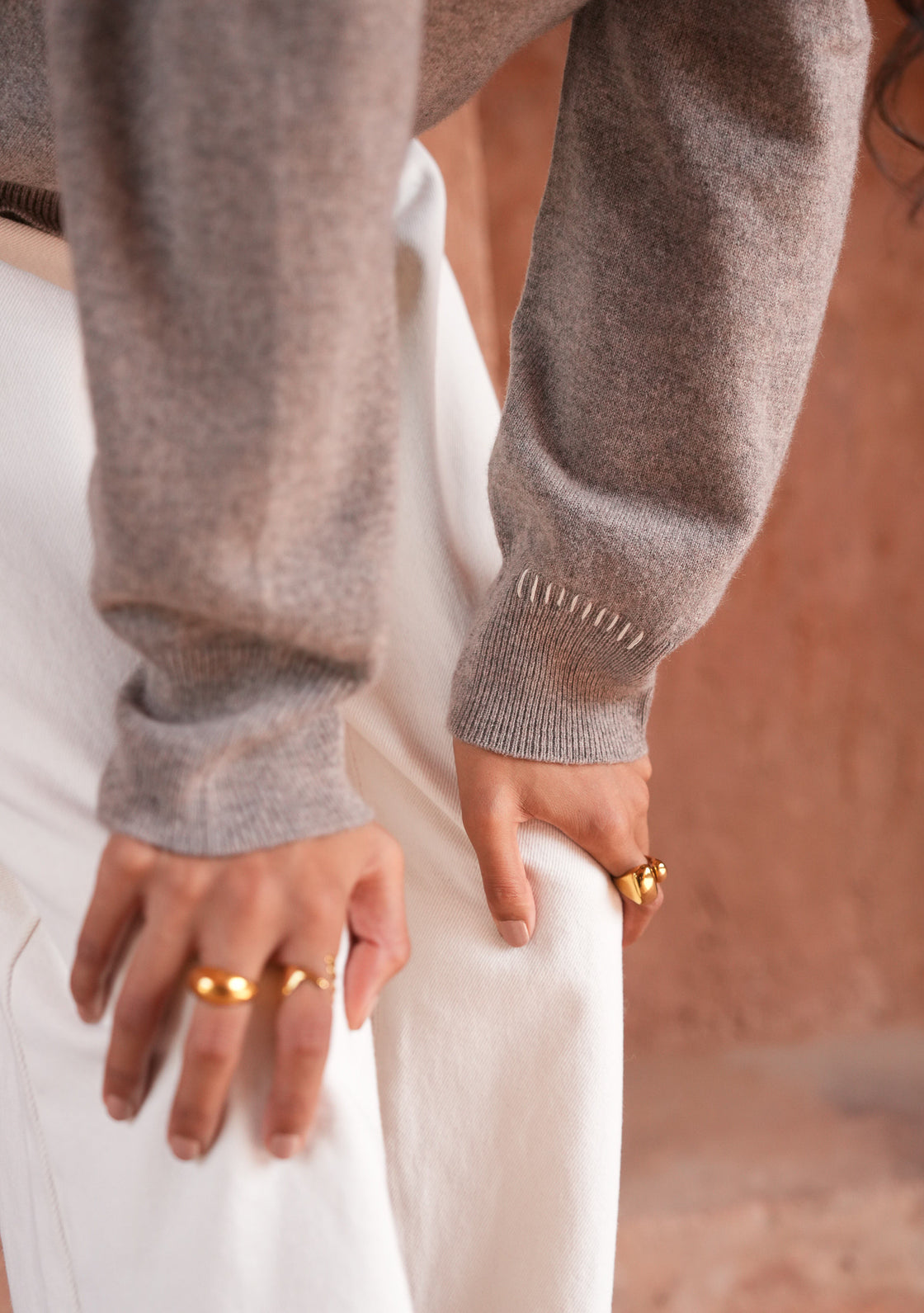 BIRCH CASHMERE SWEATER - DARK SAND